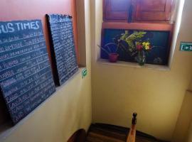El Cafecito Hostel Cuenca，昆卡的飯店