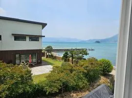 Namhae Soljeong Pension