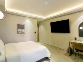 Brown Dot Seocheon Branch, hotel en Sŏngju-gul