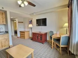 Studio 566 Near Resort with Hot Tub Pool