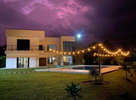 La Toscana, Casa de Verano, Piscina y Wifi，Alcalá的飯店