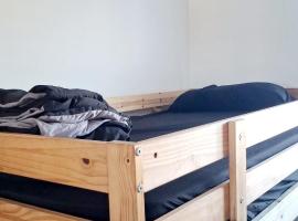 Normandie Vibes Hostel, hostel v Los Angelesu