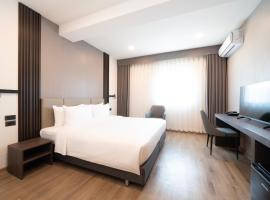 SureStay Plus by Best Western Ramkhamhaeng Airport Rail Link Bangkok, готель у Бангкоку