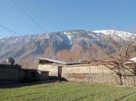Azeem's Homestay, viešbutis Čitrale