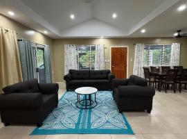 Secure Vailima Home with Fale, hotel di Apia