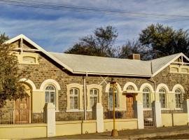 Schuetzenhaus Guesthouse, hotel di Keetmanshoop