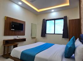 Hotel Empire, hotel en Vapi