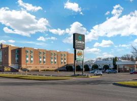 Clarion Hotel & Suites, hotel en Brandon