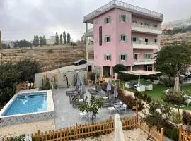 Beit Mirna Guesthouse & Chalet - Ehden