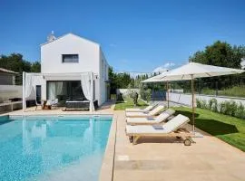 Beeindruckende Villa mit Privatpool, Whirlpool, BBQ - Hund willkommen