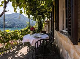 Terrace with a view!, hotel en Moltrasio