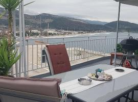 Mama's House, apgyvendinimo įstaiga su onseno pirtimi mieste Kavala