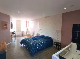 Suite Beige #2#- Vue & jacuzzi privé-self check-in