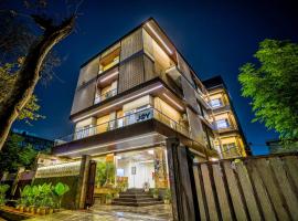 Noida में, होटल Inn of Joy