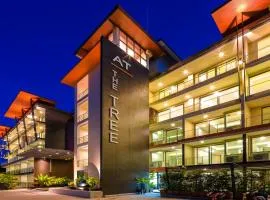 At the tree by fatimah