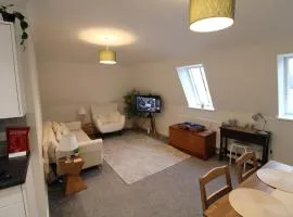 Colchester Roof Top Flat - Central, Business, Travel