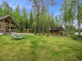 Holiday Home Aurinkoniemi by Interhome, hotel em Halttula