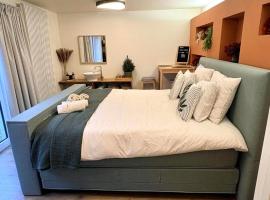 Duna - Japandi B&B met topontbijt & wellness, pet-friendly hotel in Koksijde