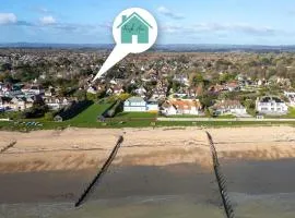 Spacious Coastal Family Home Sleeps 8