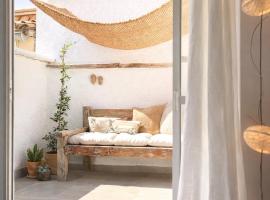 La terrasse du pont jullian charme et calme dans le c&oelig;ur historique