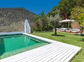 Ca Sa Doctora luxury villa with heated pool