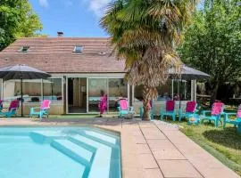 Maison de vacances au calme, piscine, clim, en forêt, Fontainebleau