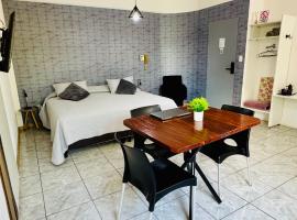 Monoambiente Eldorado 2, hotel em Eldorado