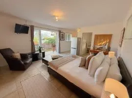 The Companion Cottage with Panoramic Views