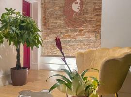 Athena Luxury Rooms, хотел в Реджо ди Калабрия