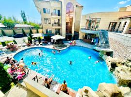 Grand Hills, hotel v Jerevanu