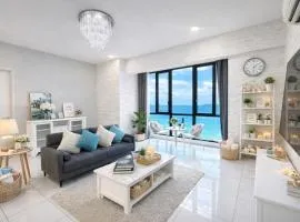 Romantic Seaview 2BR suites with Pool Sauna & Bathtub Near Gurney George Town Jazz Suites