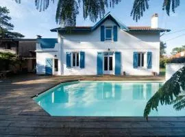 CAPBRETON- Villa MOANA pour 10 personnes- Piscine chauffée et Jacuzzi- Wifi gratuit