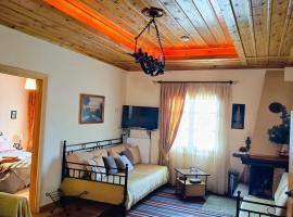 Ironwood Lodge- Parnassos, хотел в Kalívia