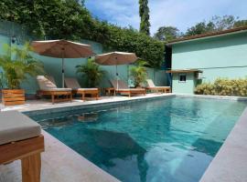 Hotel Arco Iris, hotel en Tamarindo