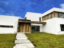 RentUp - Casa a Estrenar con Pileta en country Tessalia Pilar