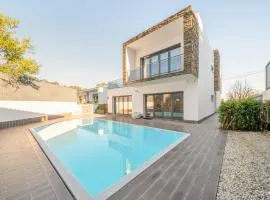 GuestReady - Charming family retreat with pool