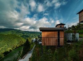 Huangli에 위치한 호텔 Long tang shan fang Resort Hotel 西江龙塘山房度假酒店