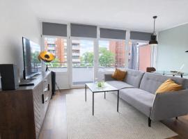 Apartment Neuss-Düsseldorf Messe, Balkon, Küche, hotel v destinácii Neuss