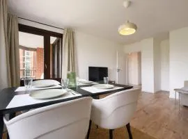 Apartment mit Rheinblick, Messe, Balkon, Küche, Parkplatz