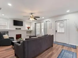 Mara Retreat with Fire Pit-Grill-Patio-Games-Jacuzzi