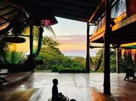 Open spacious house with stunning Peninsula view