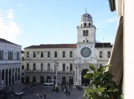 Piazza al Sole