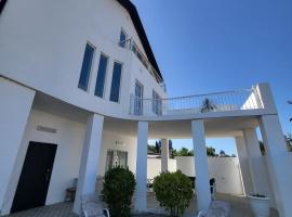 Harmony Village, hotel di Müqtǝdir