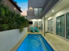 White Sands - Luxury Home with Private Pool & Rooftop Deck