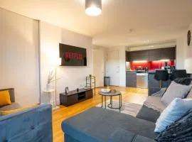 Spacious 2-Bedroom City Centre Apartment with Ensuite