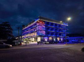 Xiaos Henderson Hotel, hotel em Lungga