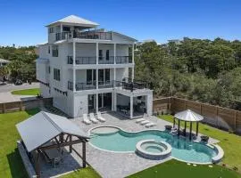 Deja Blue - Luxury Beach House with Private Pool & Rooftop Deck