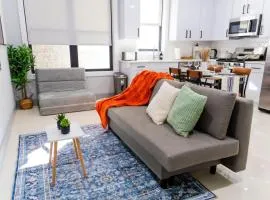 Modern 1 Bedroom Apt with Quick NYC Access and Free Parking