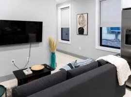 Quick NYC Access with Free Parking Two Bedrooms Near NYC