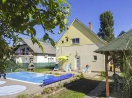 Holiday Home Sunny Day by Interhome